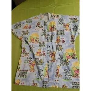 DISNEY ~ Winnie The Pooh Piglet Medical Scrubs Top 100% Cotton Excellent A43